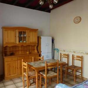  Hébergement de vacances Saint-germain-des-fossés, 5 Pièces, 8 Personnes - Fr-1-489-248