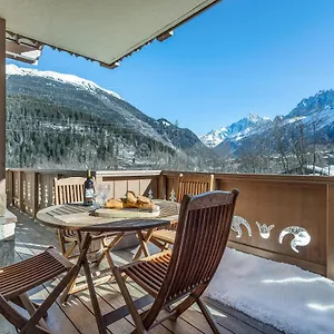  Appartement Kandahar - Alpes Travel - Central Chamonix - Sleeps 4